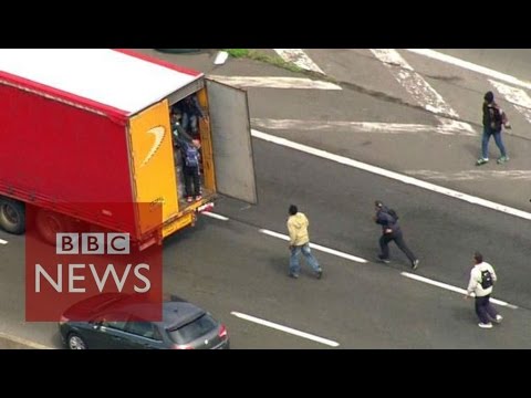 2d Calais migrants jumped onboard lorries – BBC News