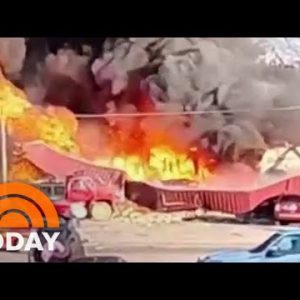 Explosion at Ohio auto store kills 3 of us, injures 1