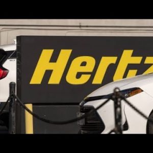 Hertz Will Sell 20,000 Electric Cars From Its Fast