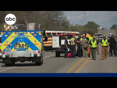 2 killed in college bus break in Texas